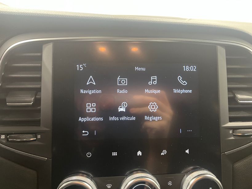RENAULT MEGANE IV BERLINE 2022 - Photo n°21