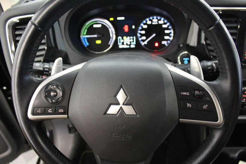 MITSUBISHI OUTLANDER 2015 - Photo n°9