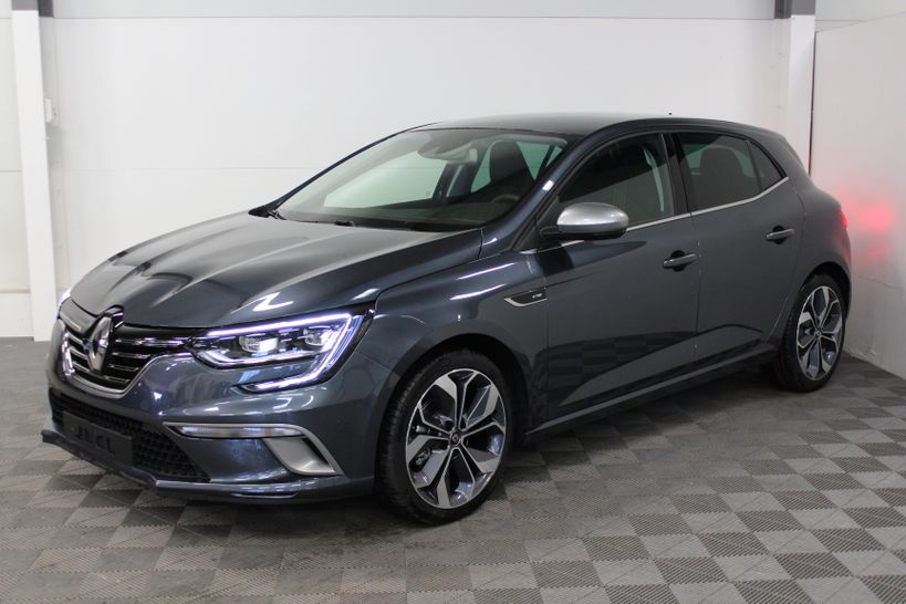 RENAULT MEGANE IV BERLINE 2019 - Photo n°1