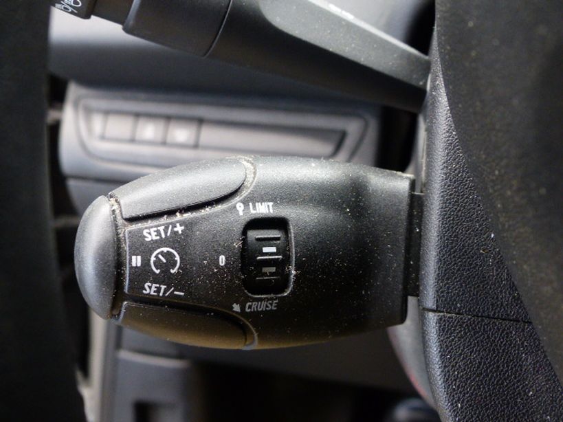 PEUGEOT 208 2013 - Photo n°15