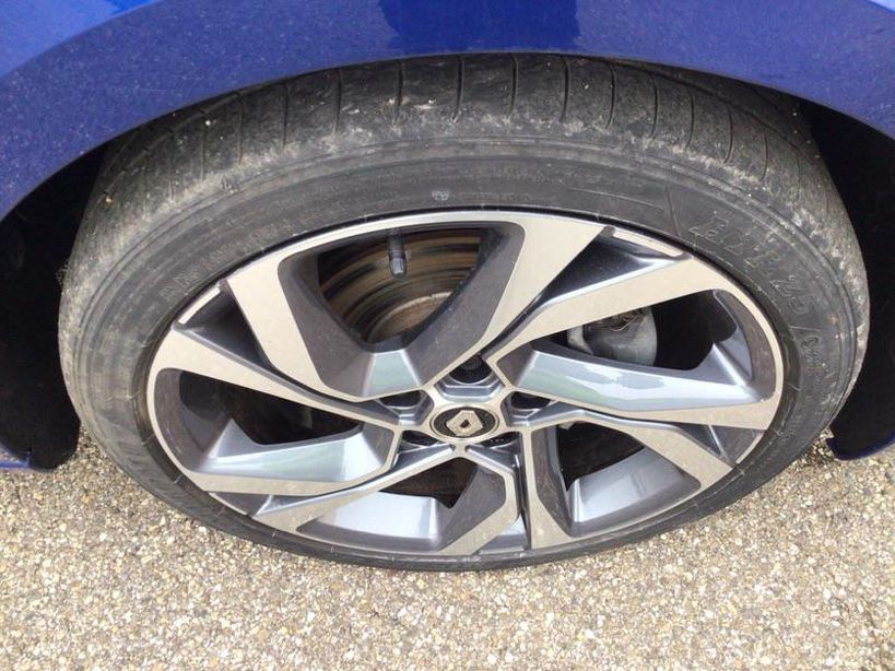 RENAULT MEGANE IV BERLINE 2022 - Photo n°3