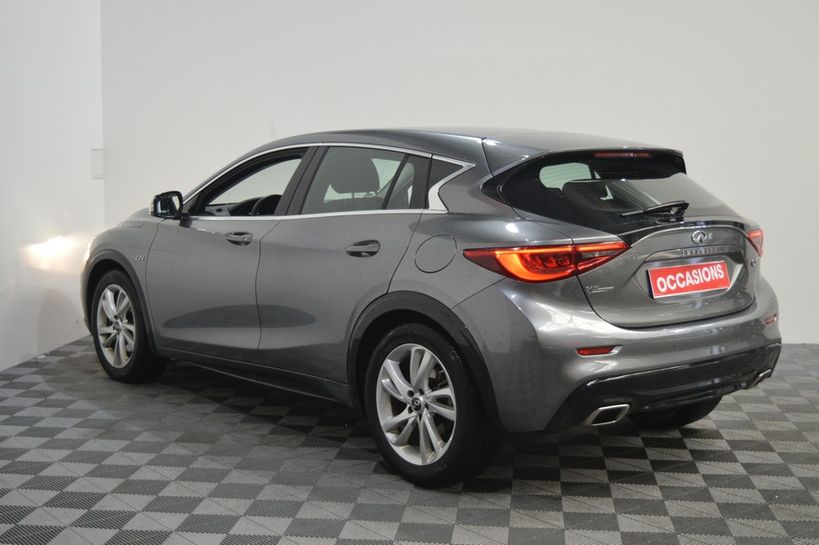 INFINITI Q30 2017 - Photo n°4