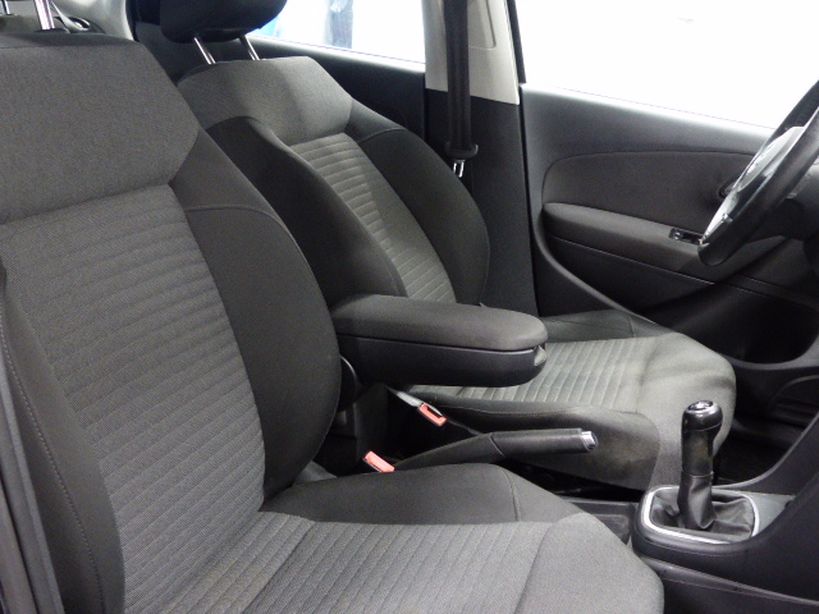 VOLKSWAGEN POLO 2011 - Photo n°6