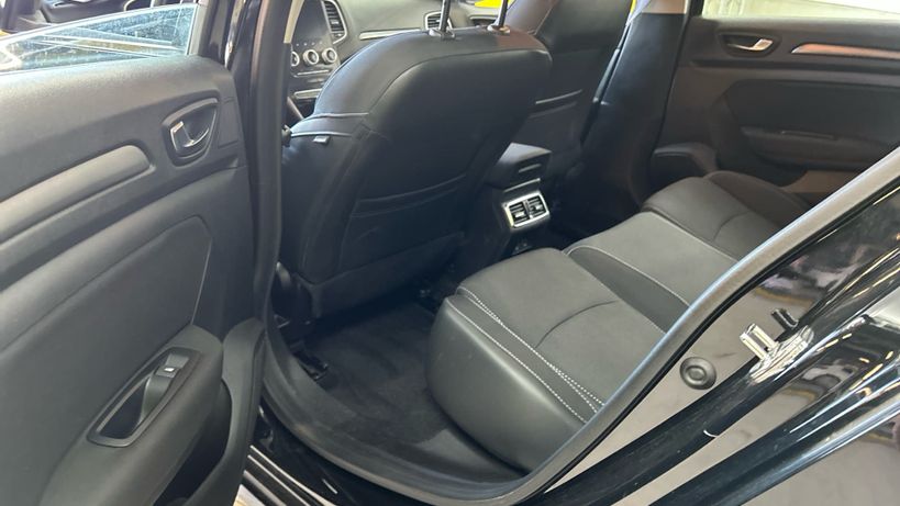RENAULT MEGANE IV ESTATE 2021 - Photo n°10