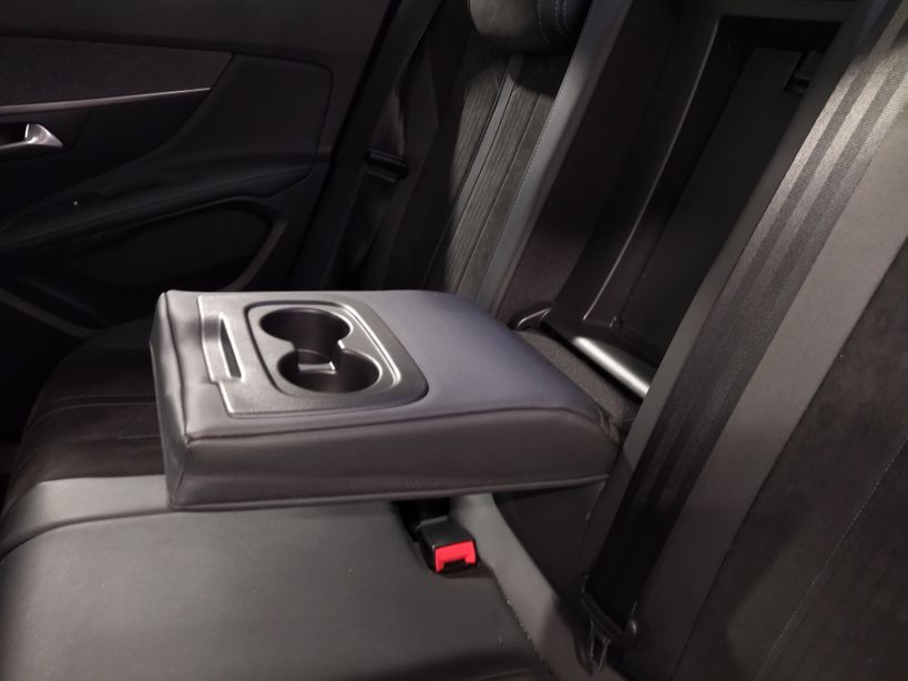 PEUGEOT 3008 2019 - Photo n°23