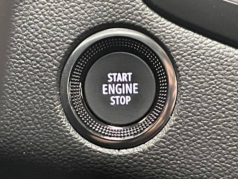 RENAULT MEGANE IV BERLINE 2020 - Photo n°18