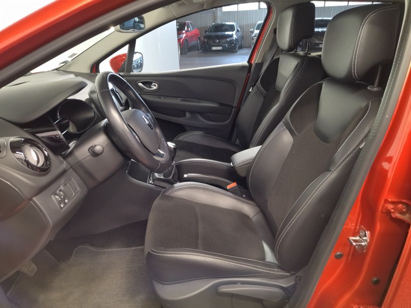 RENAULT CLIO IV ESTATE 2018 - Photo n°11