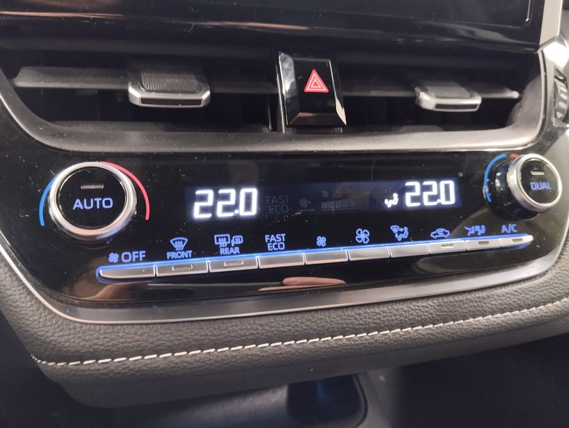 TOYOTA COROLLA TOURING SPORTS HYBRIDE MY22 2022 - Photo n°18