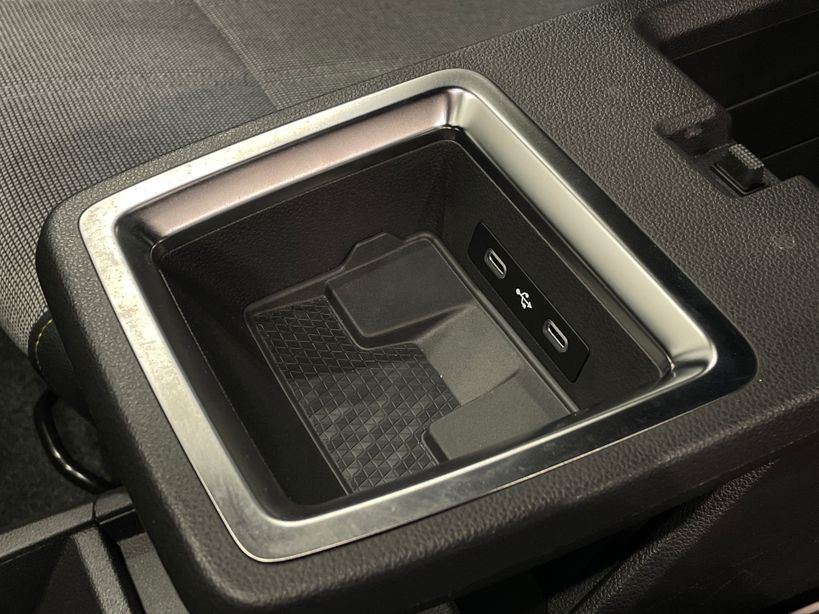 RENAULT MEGANE E TECH 2023 - Photo n°21