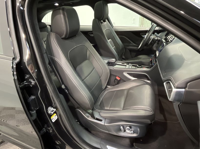 JAGUAR F PACE 2019 - Photo n°44
