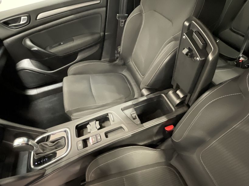 RENAULT MEGANE IV ESTATE 2021 - Photo n°23