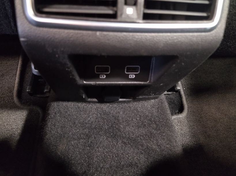 RENAULT MEGANE IV BERLINE 2021 - Photo n°29