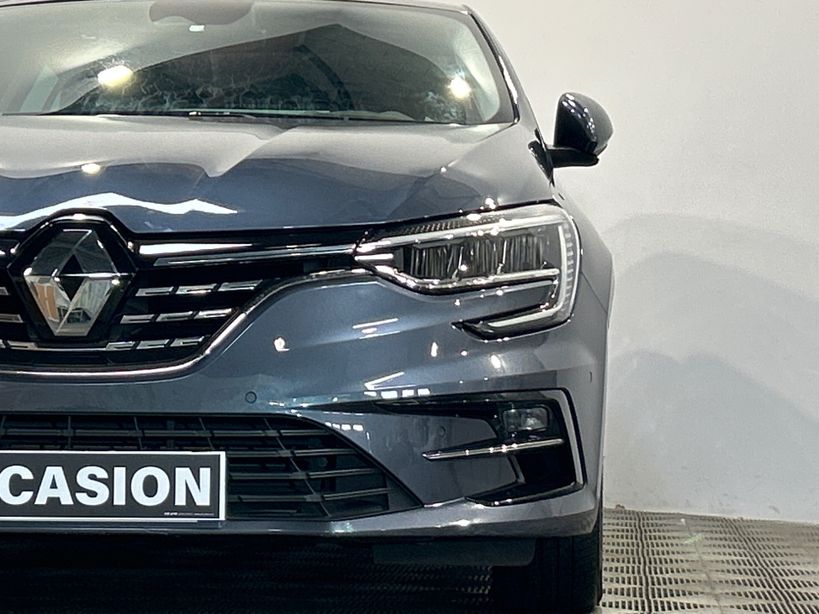 RENAULT MEGANE IV BERLINE 2021 - Photo n°6