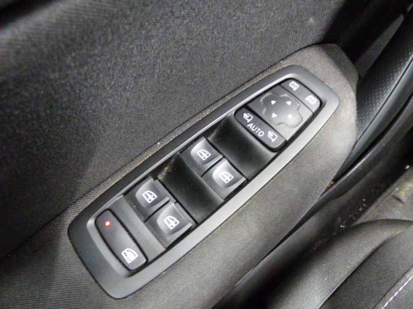 RENAULT MEGANE IV ESTATE 2020 - Photo n°31