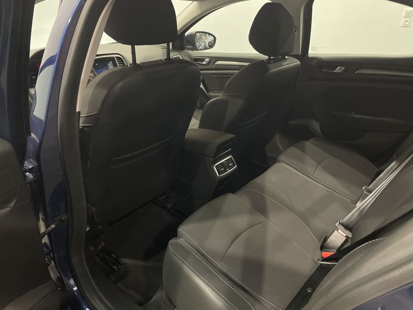 RENAULT MEGANE IV BERLINE 2021 - Photo n°10
