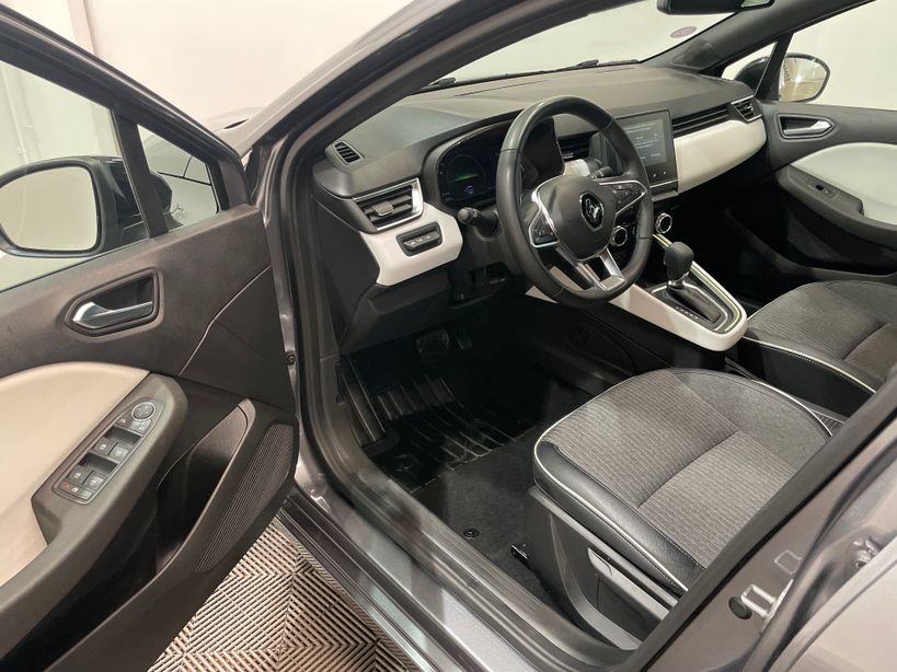 RENAULT CLIO V 2023 - Photo n°11