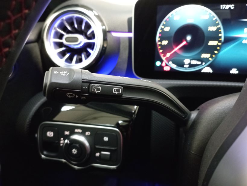 MERCEDES CLASSE A 2019 - Photo n°29