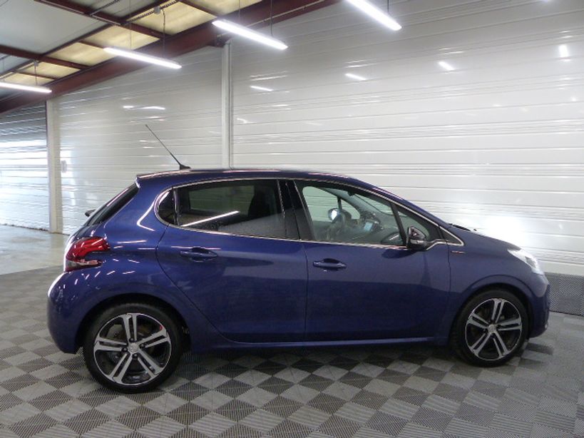 PEUGEOT 208 2017 - Photo n°6