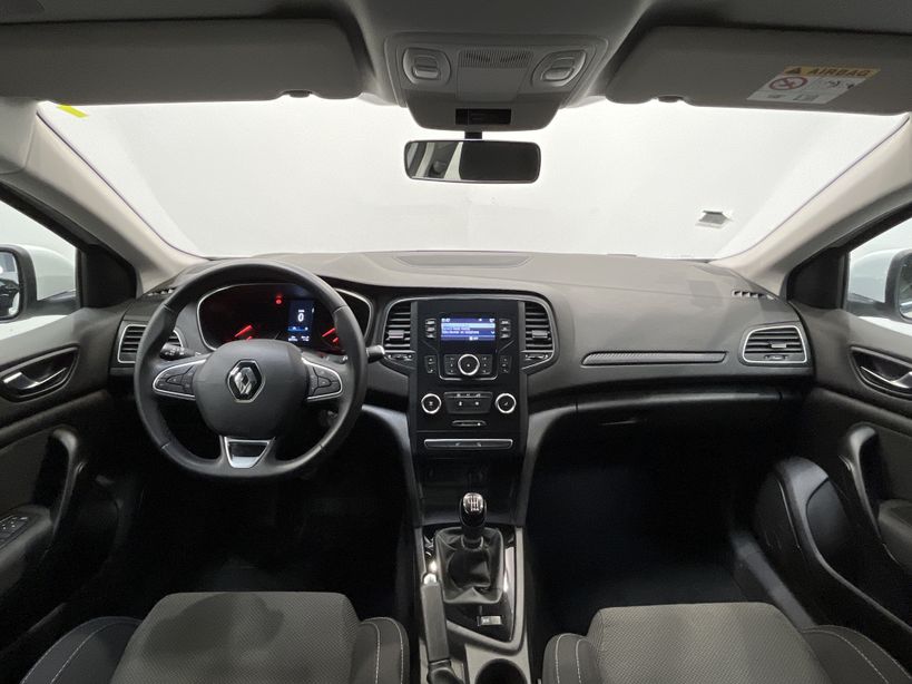 RENAULT MEGANE IV BERLINE 2021 - Photo n°31