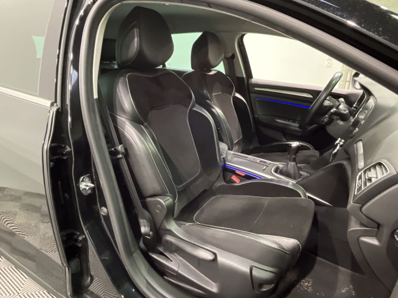 RENAULT MEGANE IV ESTATE 2017 - Photo n°39