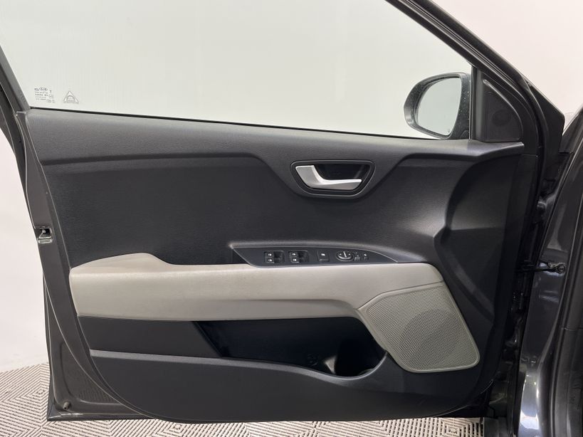 KIA STONIC 2019 - Photo n°31