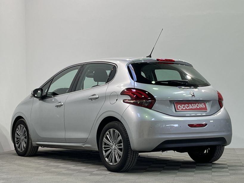 PEUGEOT 208 2016 - Photo n°4