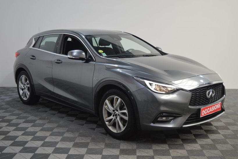 INFINITI Q30 2017 - Photo n°2