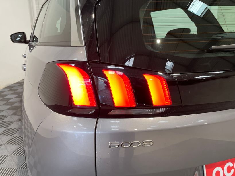 PEUGEOT 5008 2023 - Photo n°8