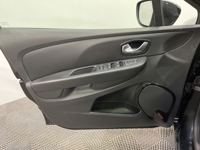 RENAULT CLIO IV 2018 - Photo n°34