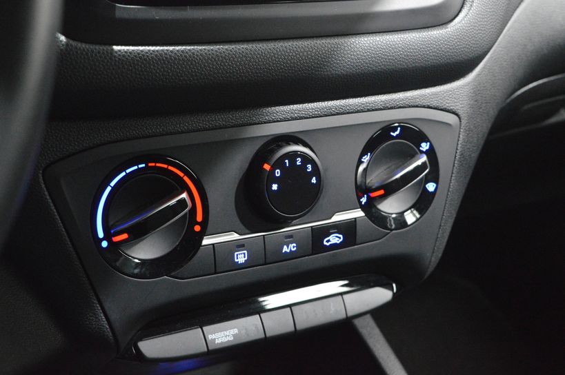 HYUNDAI i20 2018 - Photo n°27