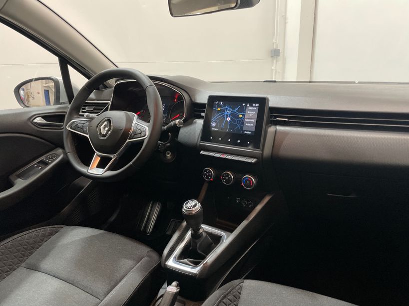 RENAULT CLIO V 2021 - Photo n°9