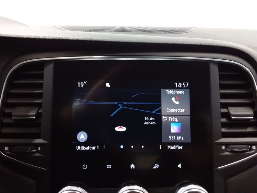 RENAULT MEGANE IV BERLINE 2021 - Photo n°14