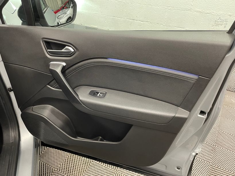 RENAULT CAPTUR 2023 - Photo n°31