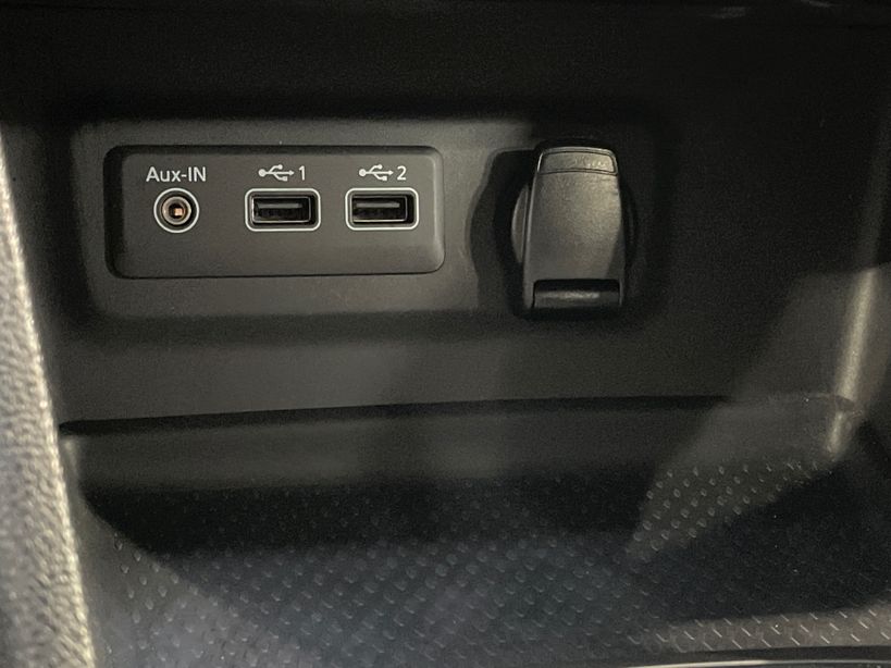 RENAULT MEGANE IV BERLINE 2021 - Photo n°18