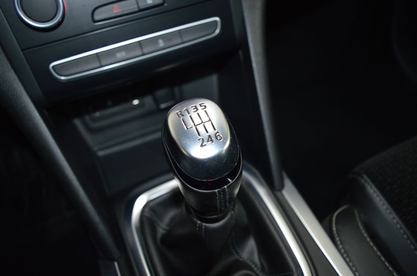 RENAULT MEGANE IV BERLINE 2018 - Photo n°20