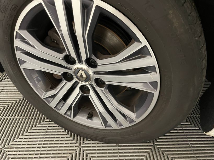 RENAULT MEGANE IV BERLINE 2022 - Photo n°10