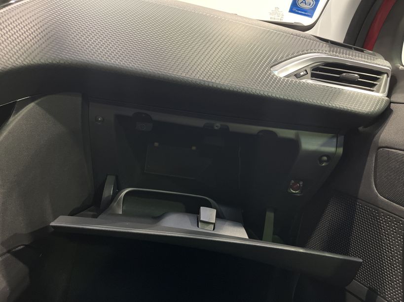 PEUGEOT 208 2019 - Photo n°23
