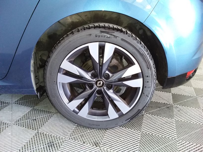 RENAULT MEGANE IV BERLINE 2018 - Photo n°11