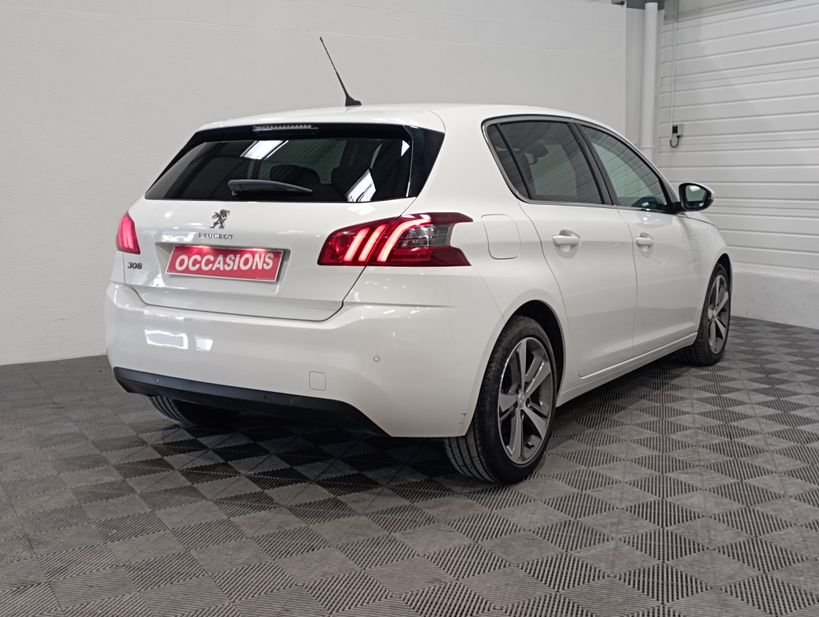 PEUGEOT 308 2020 - Photo n°6
