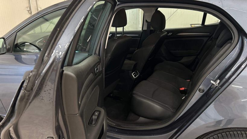 RENAULT MEGANE IV BERLINE 2022 - Photo n°5