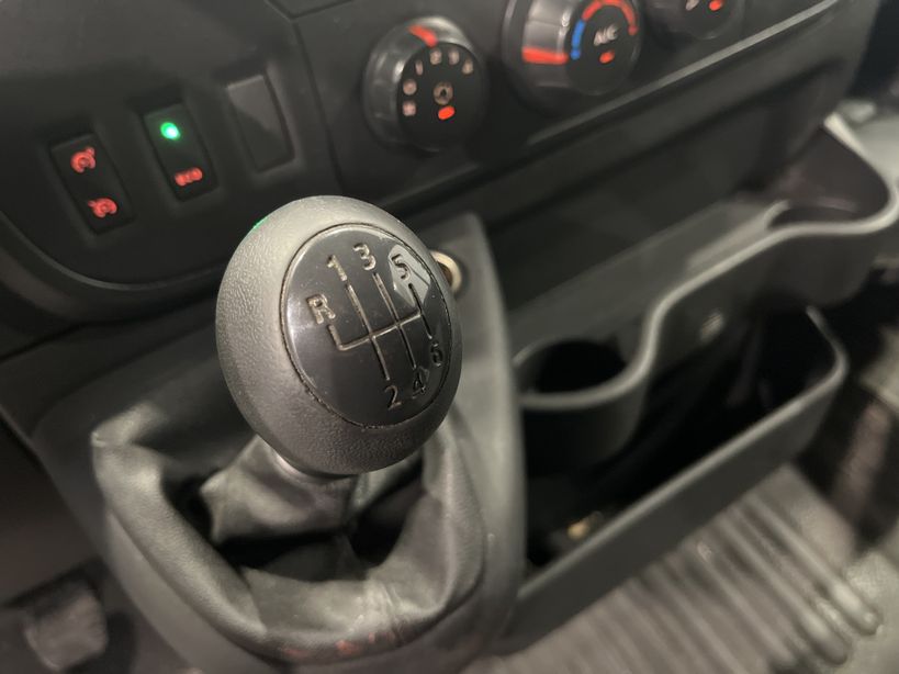 RENAULT MASTER FOURGON 2018 - Photo n°5