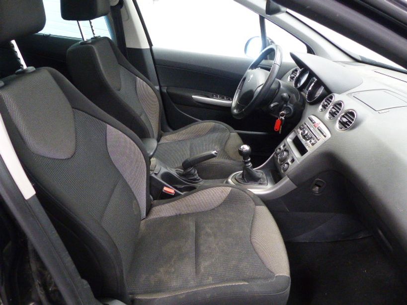 PEUGEOT 308 SW BUSINESS 2012 - Photo n°6