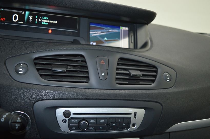 RENAULT SCENIC III 2013 - Photo n°16