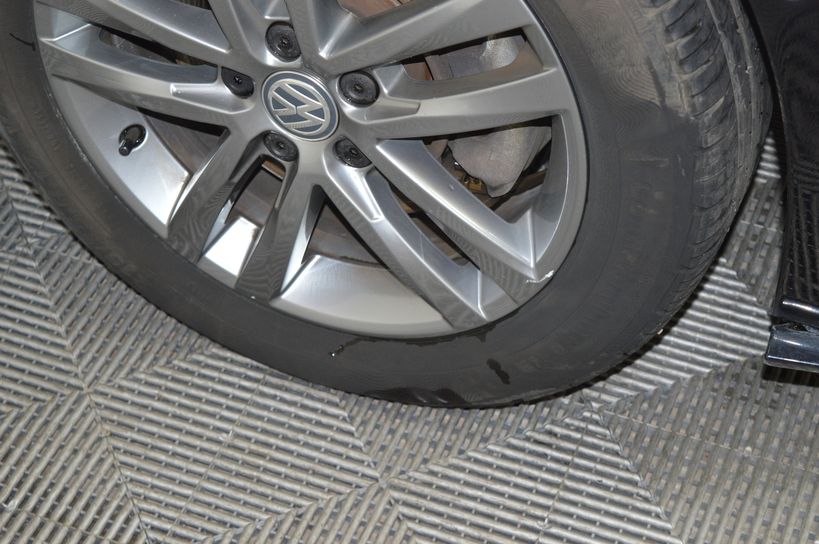 VOLKSWAGEN TOURAN 2016 - Photo n°2