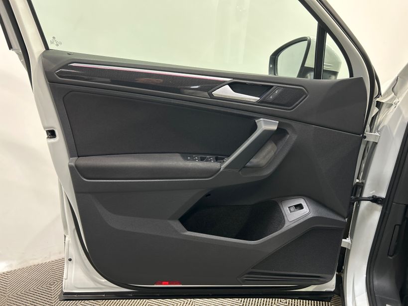 VOLKSWAGEN TIGUAN BUSINESS 2022 - Photo n°29