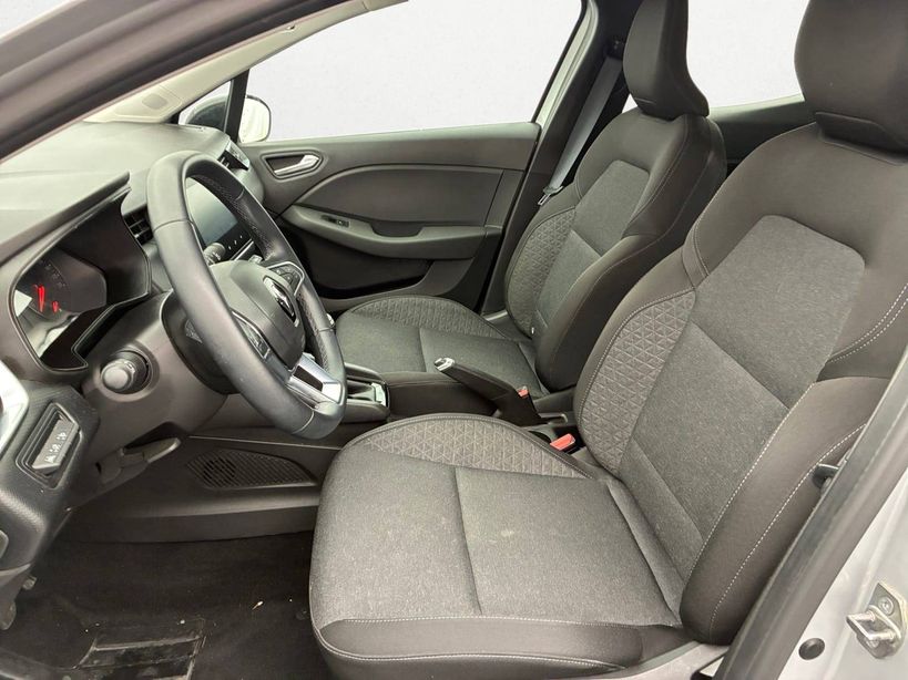 RENAULT CLIO V 2023 - Photo n°10