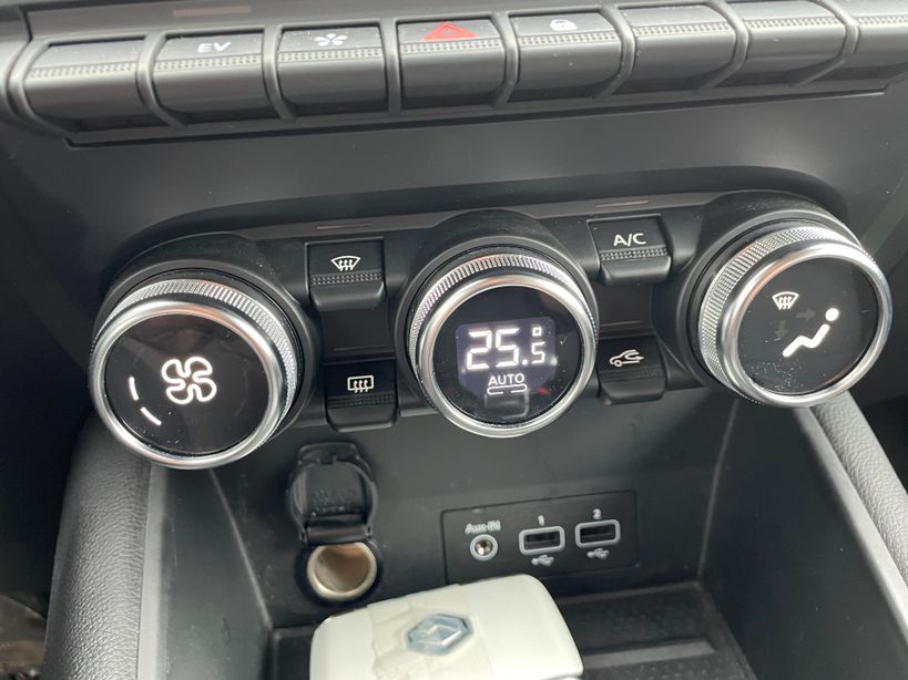 RENAULT CAPTUR 2021 - Photo n°26