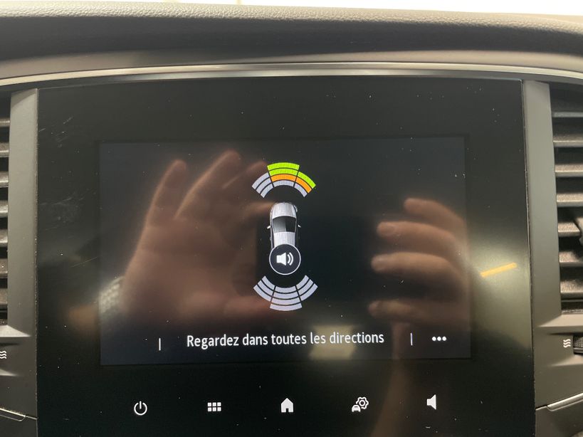 RENAULT MEGANE IV BERLINE 2022 - Photo n°13