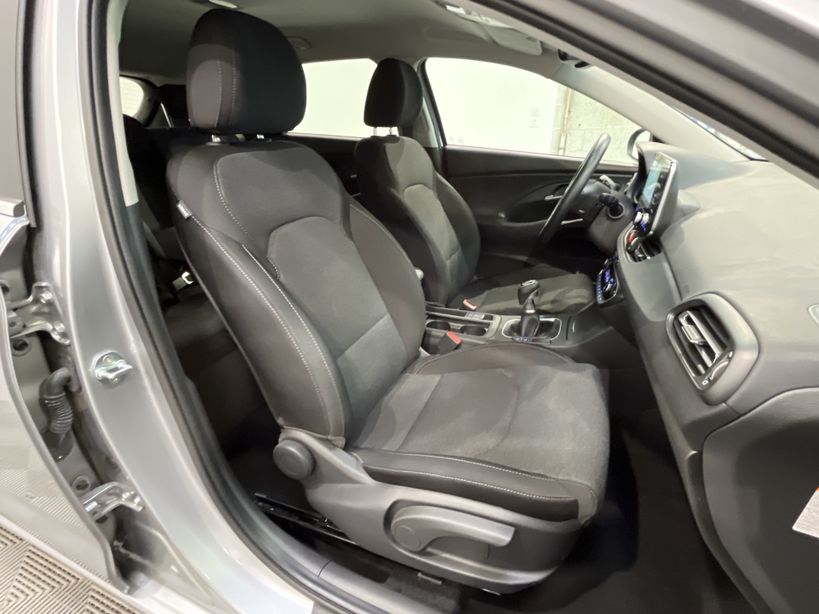 HYUNDAI i30 2022 - Photo n°42