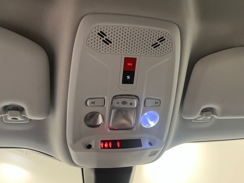 PEUGEOT 2008 BUSINESS 2021 - Photo n°24